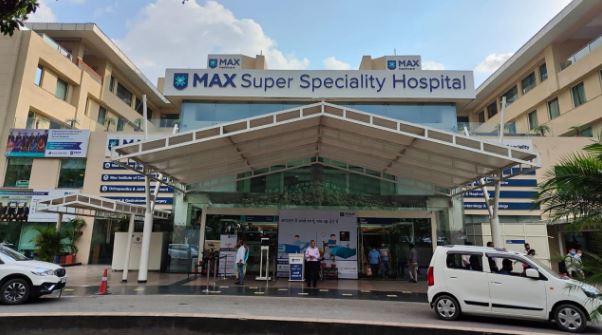 पीठ दर्द को नजरअंदाज करना स्वास्थ्य के लिए गंभीर जोखिम